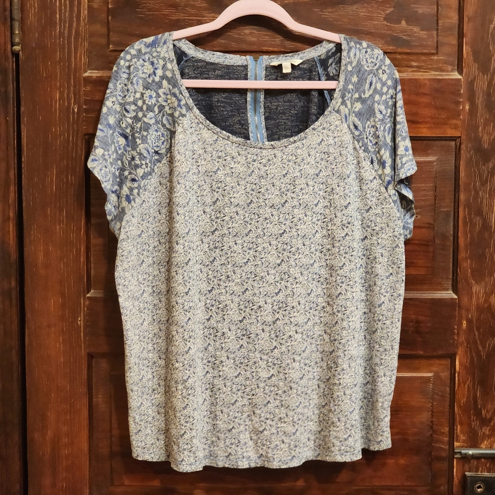 Lucky Brand Boho Blue Floral Tee Denim Colored 2X EUC - Picture 4 of 14